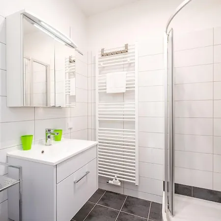 Martina Peaks & Sun - By Mynests Lägenhet *