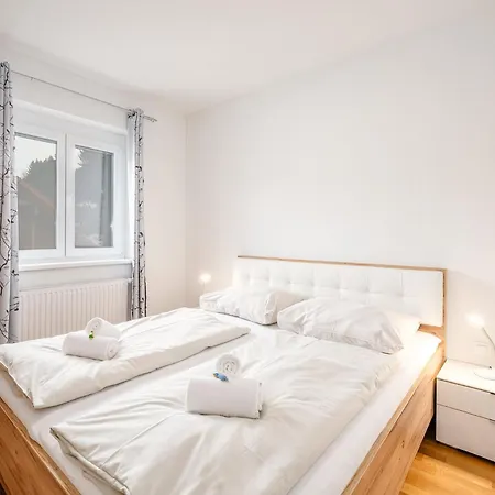 Martina Peaks & Sun - By Mynests Apartment Haus im Ennstal