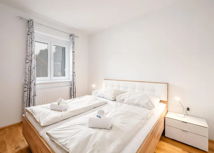 Martina Peaks & Sun - By Mynests Lägenhet Haus im Ennstal