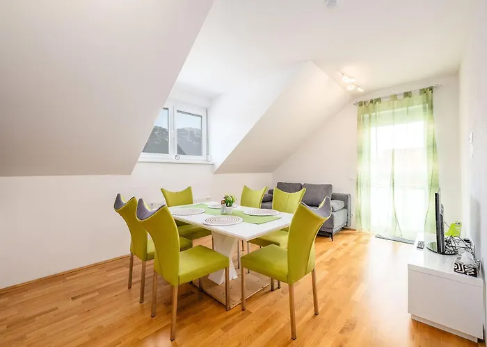 Martina Peaks & Sun - By Mynests Haus im Ennstal