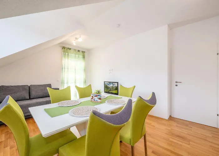 Lägenhet Martina Peaks & Sun - By Mynests Haus im Ennstal