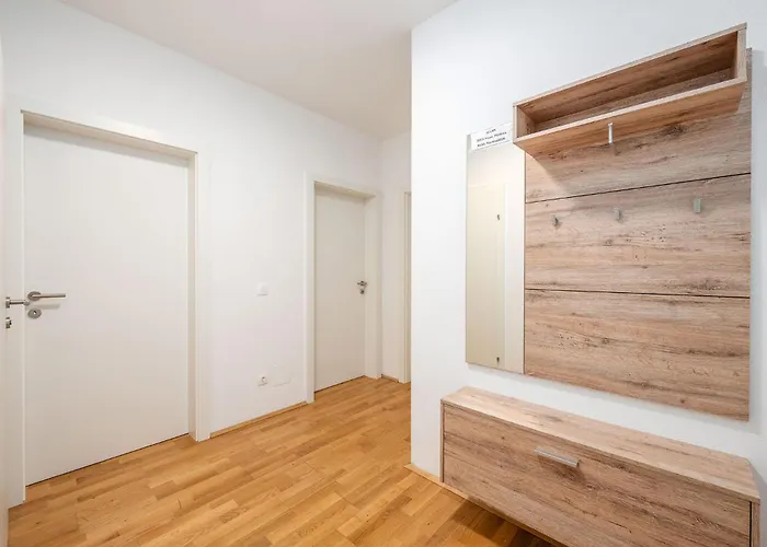 Martina Peaks & Sun - By Mynests *